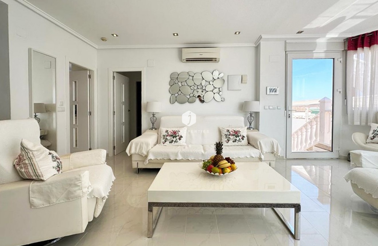 Resale - Villa -
San Miguel de Salinas - Inland