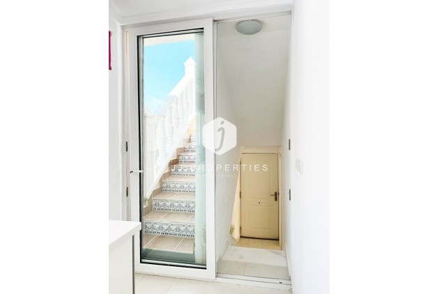 Resale - Villa -
San Miguel de Salinas - Inland