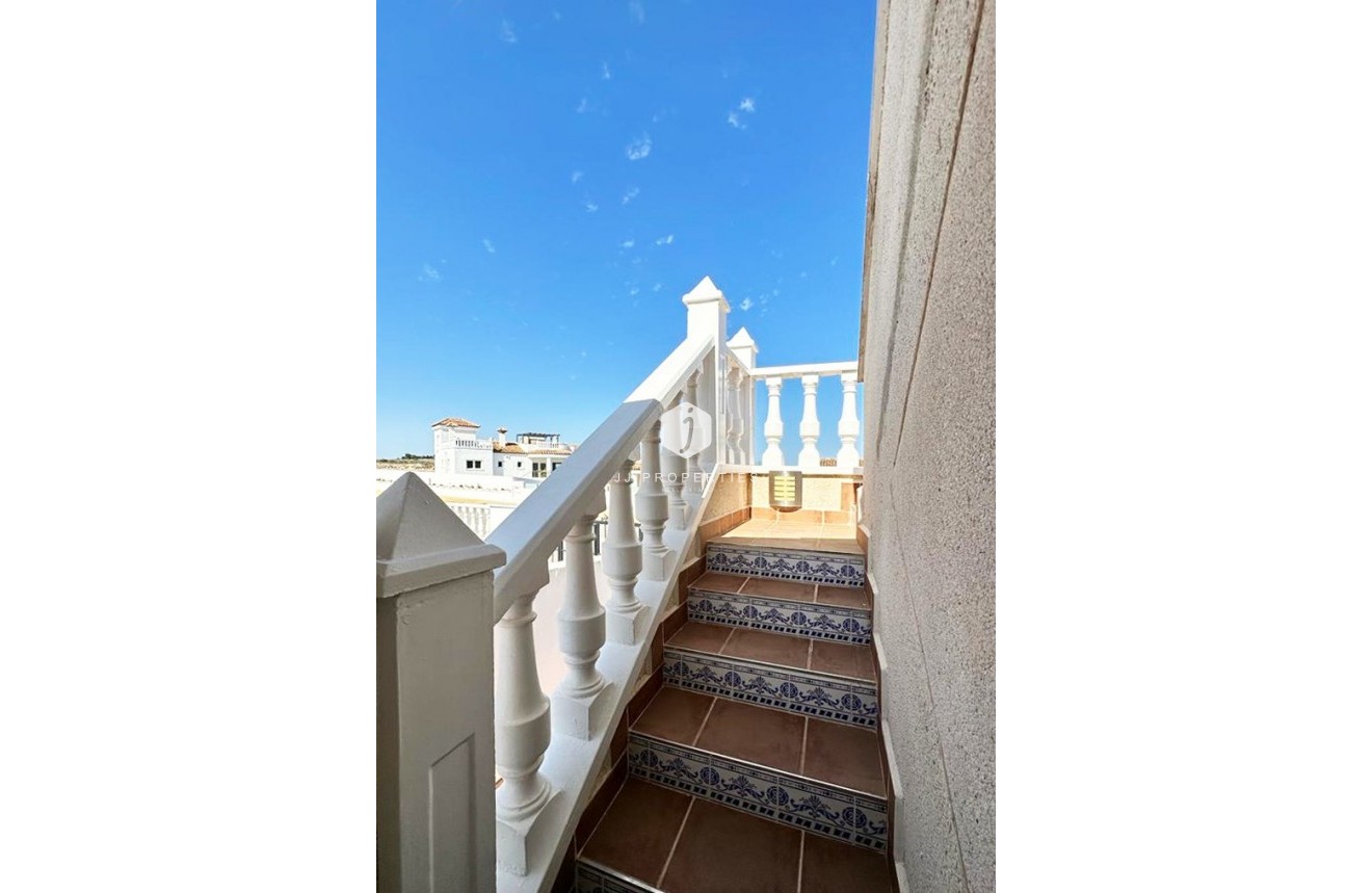 Resale - Villa -
San Miguel de Salinas - Inland