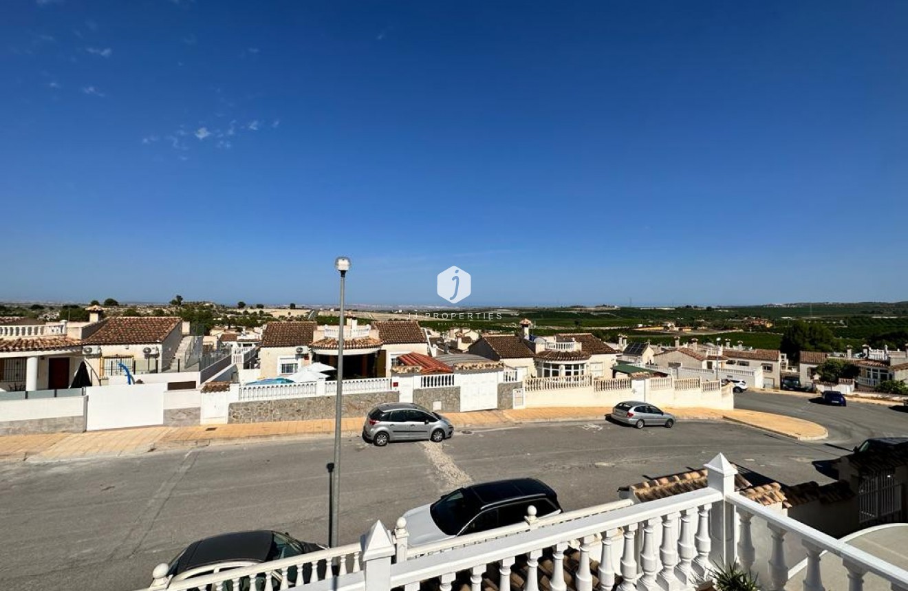 Resale - Villa -
San Miguel de Salinas - Inland