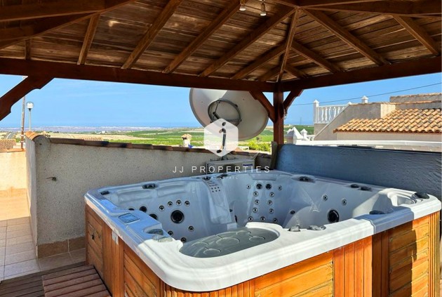 Resale - Villa -
San Miguel de Salinas - Inland