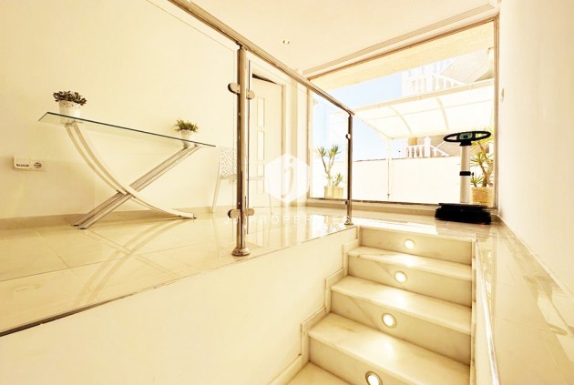 Resale - Villa -
San Miguel de Salinas - Inland