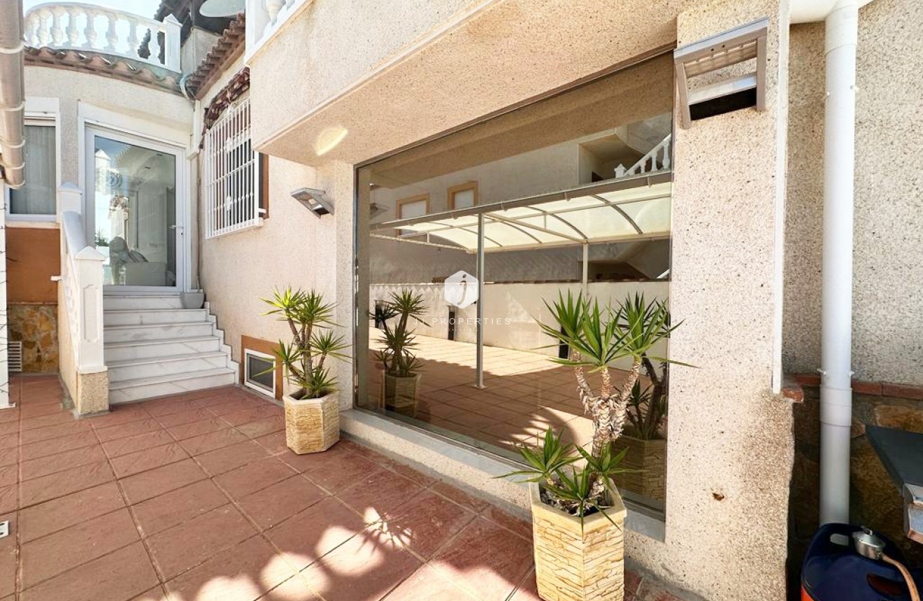 Resale - Villa -
San Miguel de Salinas - Inland