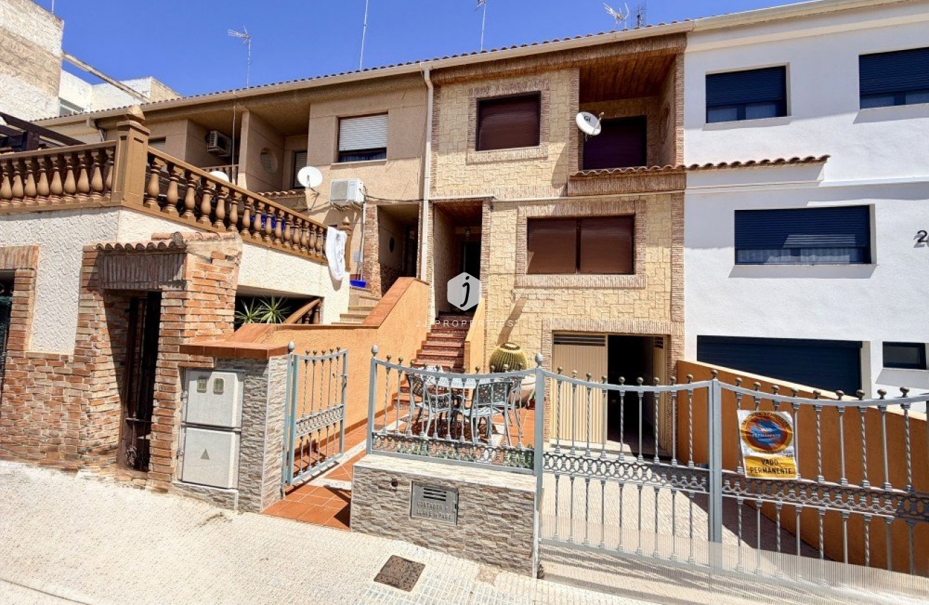 Aus zweiter Hand - Chalet -
Formentera del Segura - Costa Blanca