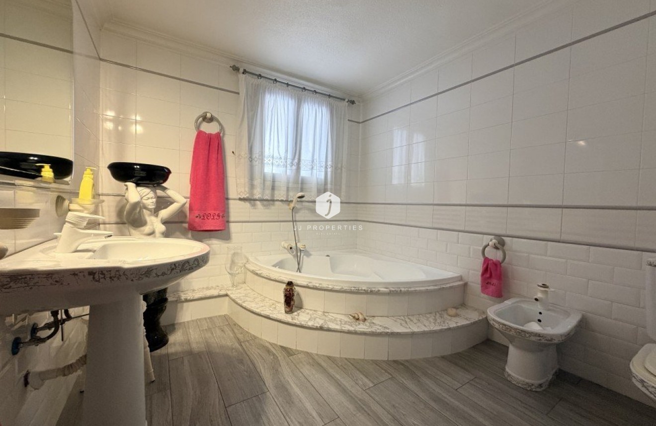 Aus zweiter Hand - Chalet -
Formentera del Segura - Costa Blanca