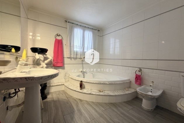 Aus zweiter Hand - Chalet -
Formentera del Segura - Costa Blanca