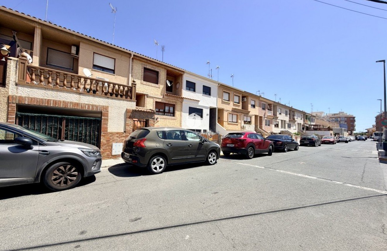 Aus zweiter Hand - Chalet -
Formentera del Segura - Costa Blanca