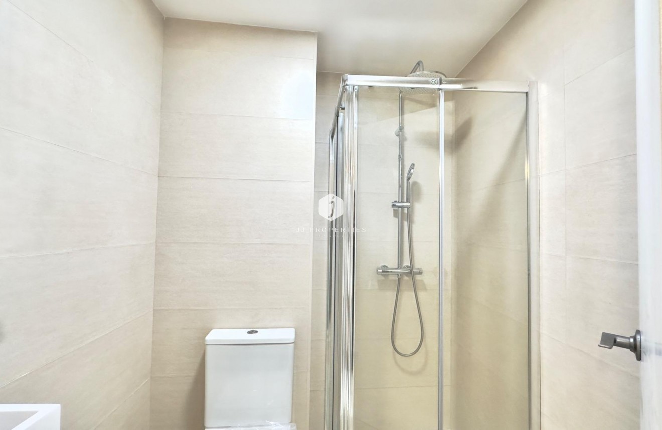 D'occasion - Appartement -
Torrevieja - Estacion de autobuses