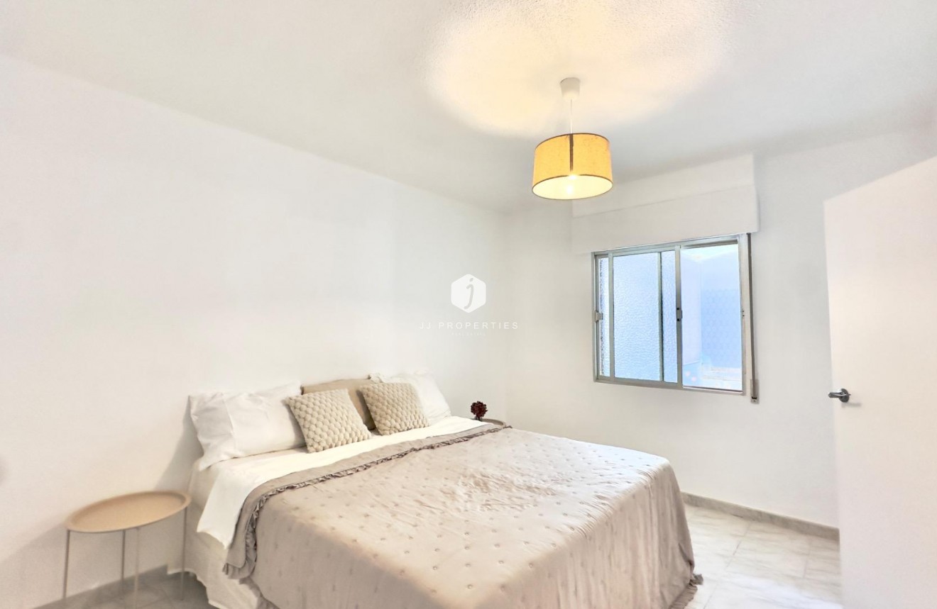 D'occasion - Appartement -
Torrevieja - Estacion de autobuses