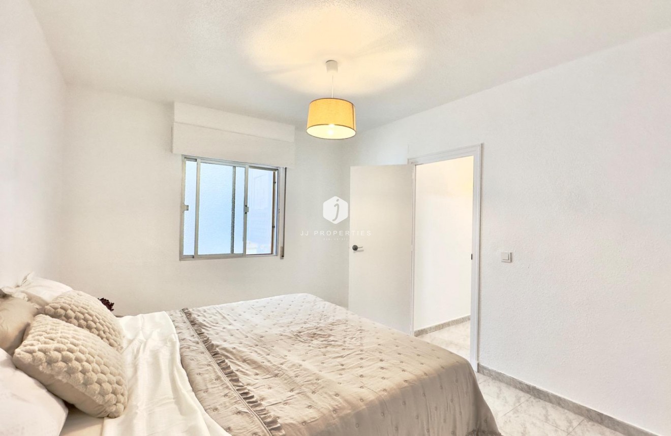 D'occasion - Appartement -
Torrevieja - Estacion de autobuses