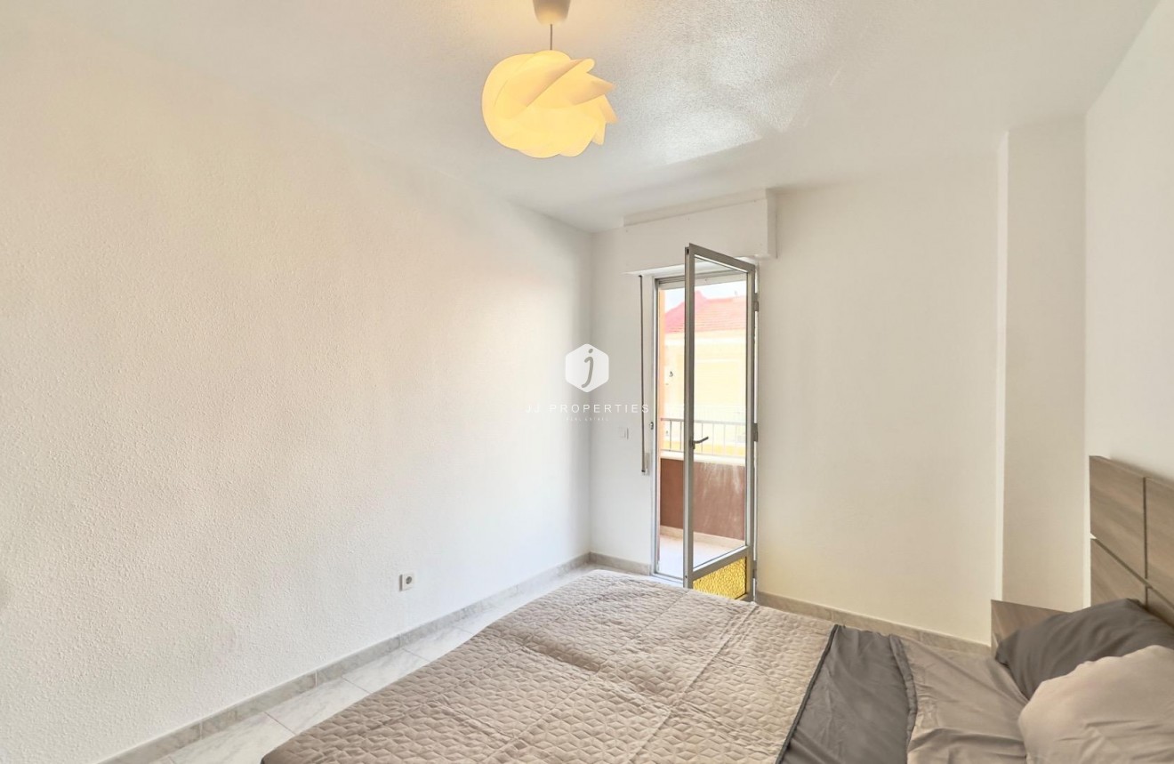 D'occasion - Appartement -
Torrevieja - Estacion de autobuses