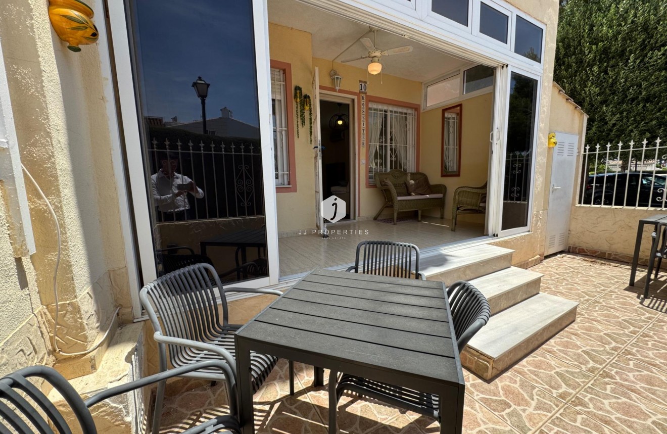 D'occasion - Bungalow -
Torrevieja - La Siesta - El Salado - Torreta