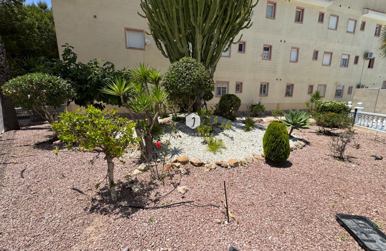 D'occasion - Bungalow -
Torrevieja - La Siesta - El Salado - Torreta