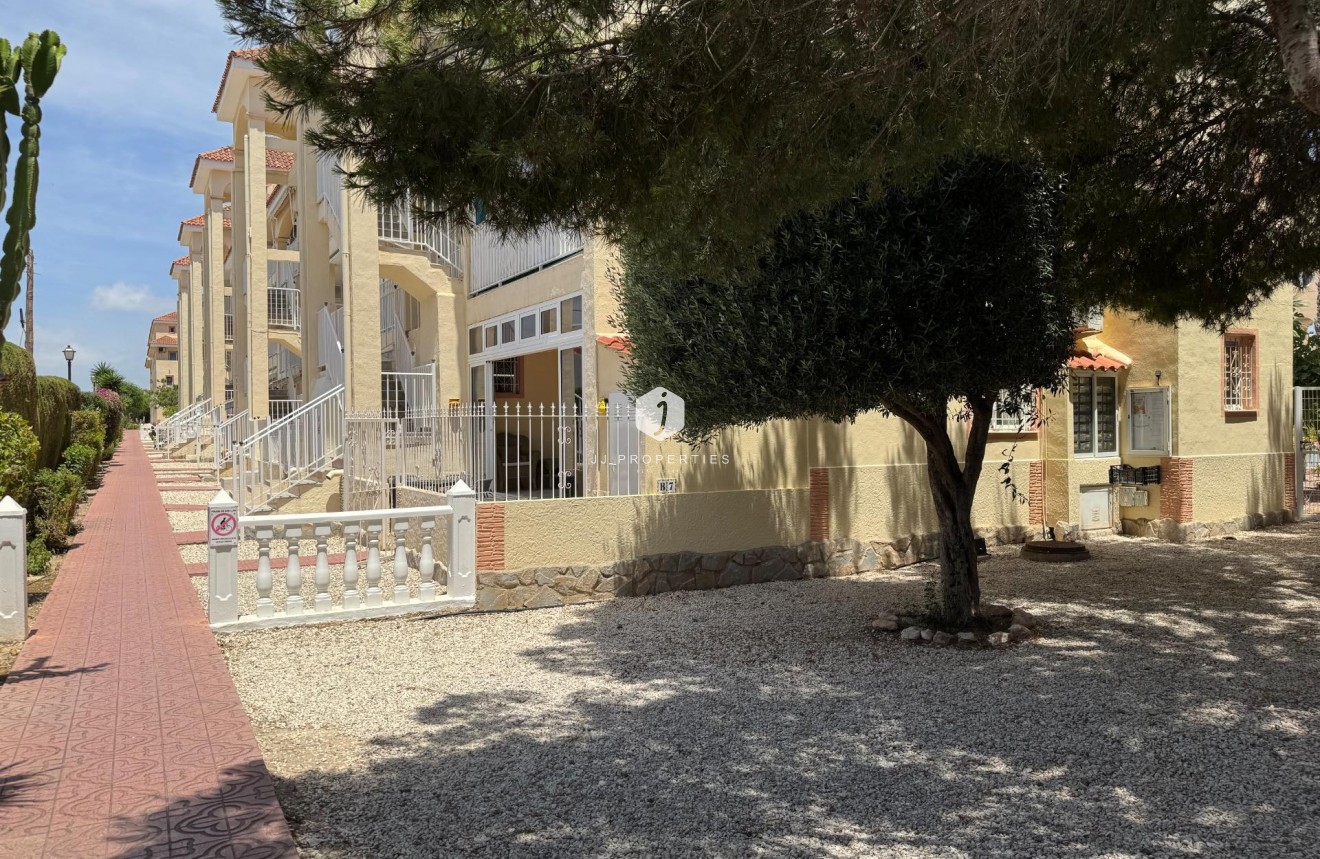 D'occasion - Bungalow -
Torrevieja - La Siesta - El Salado - Torreta