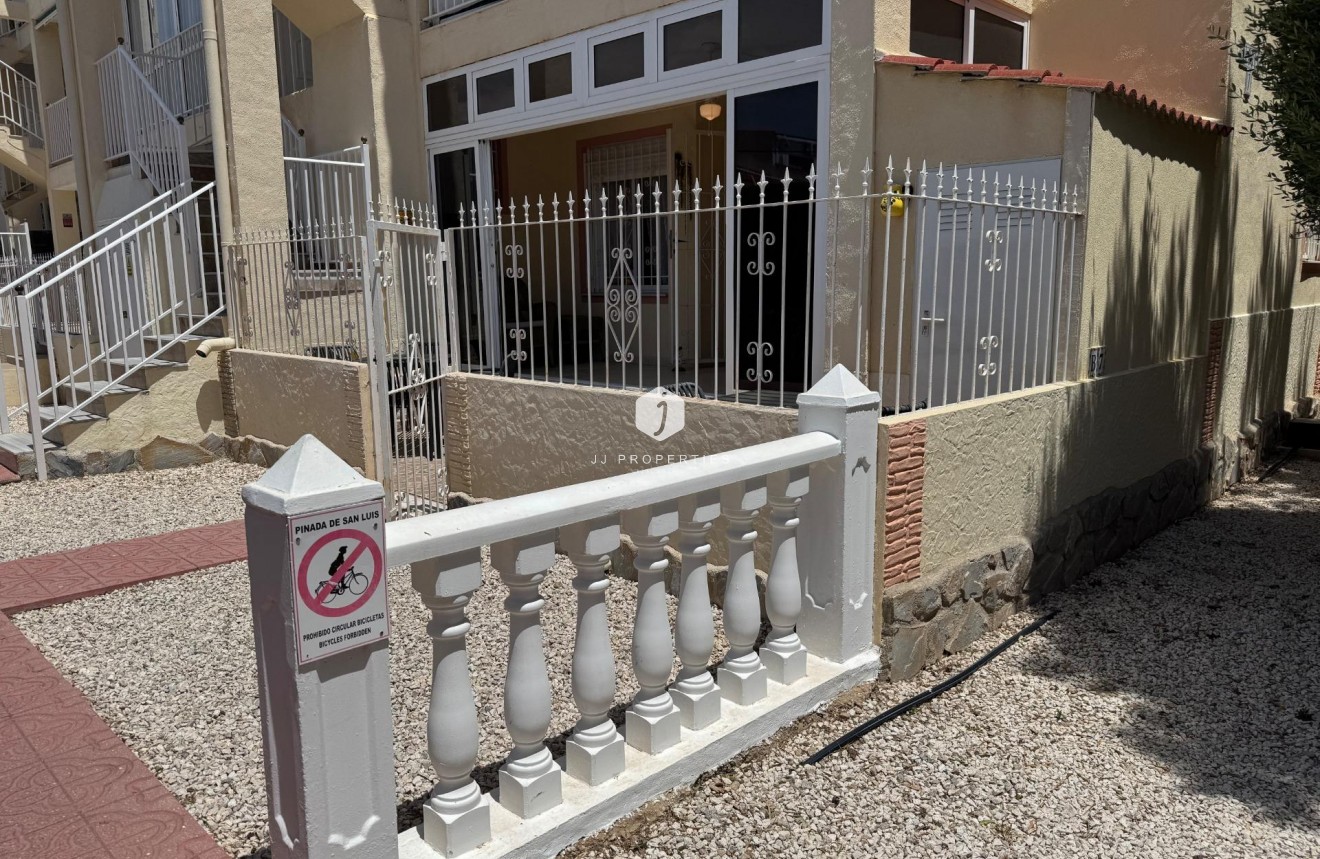 D'occasion - Bungalow -
Torrevieja - La Siesta - El Salado - Torreta
