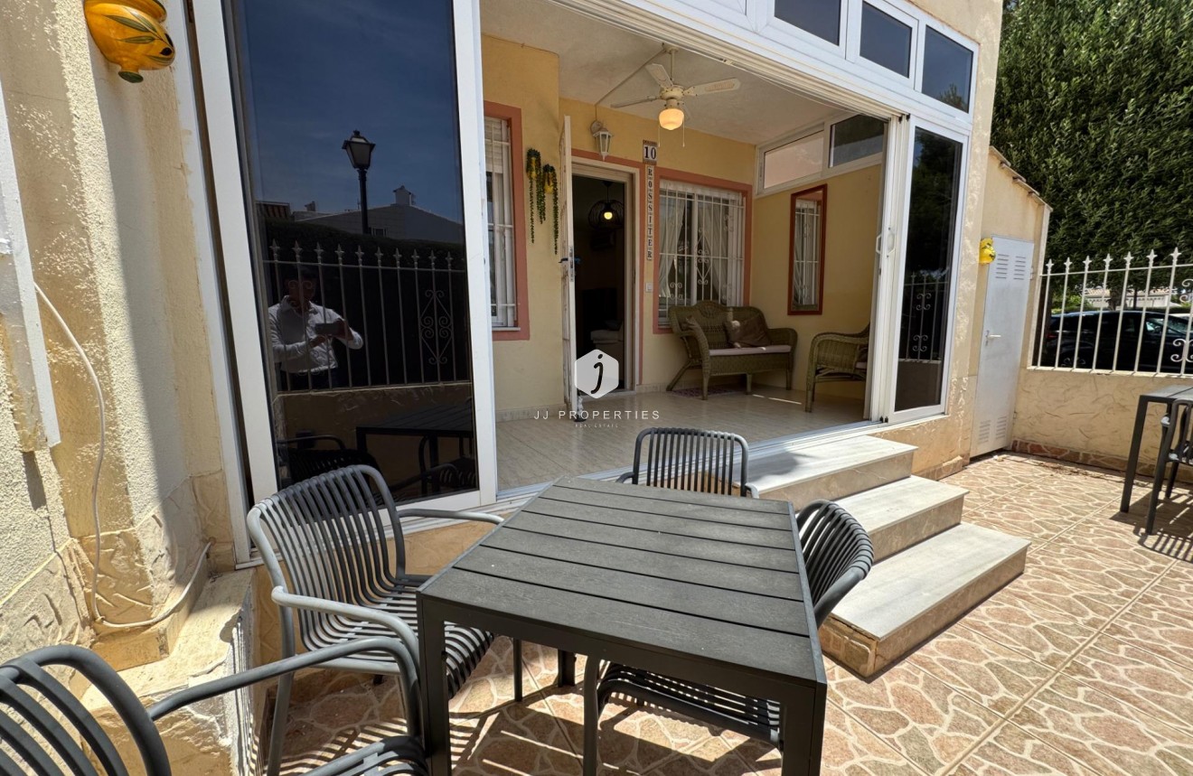 D'occasion - Bungalow -
Torrevieja - La Siesta - El Salado - Torreta