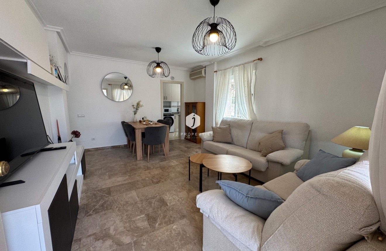 D'occasion - Bungalow -
Torrevieja - La Siesta - El Salado - Torreta