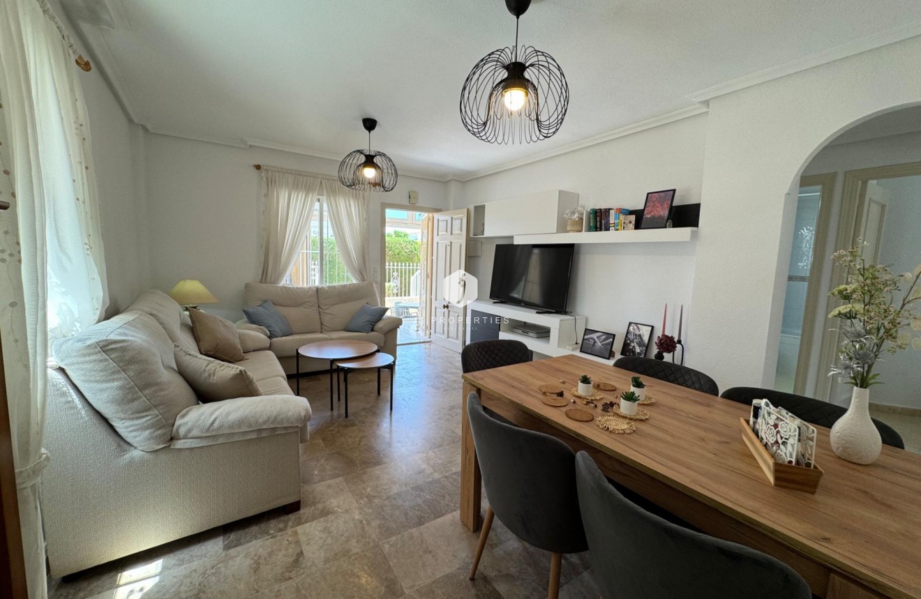 D'occasion - Bungalow -
Torrevieja - La Siesta - El Salado - Torreta