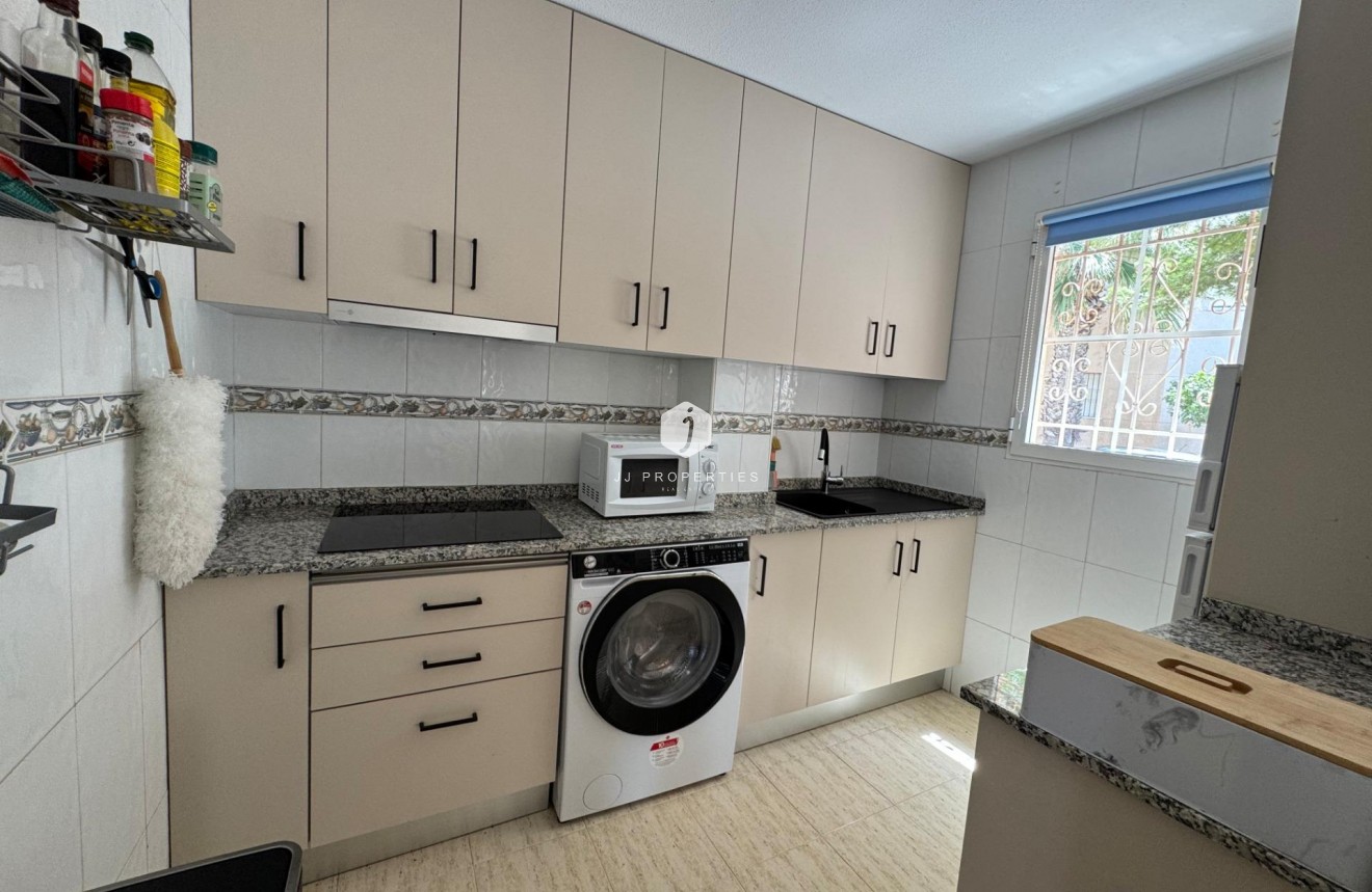 D'occasion - Bungalow -
Torrevieja - La Siesta - El Salado - Torreta