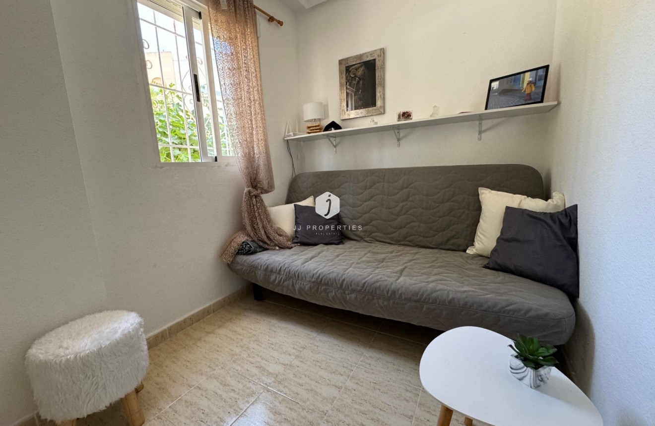 D'occasion - Bungalow -
Torrevieja - La Siesta - El Salado - Torreta
