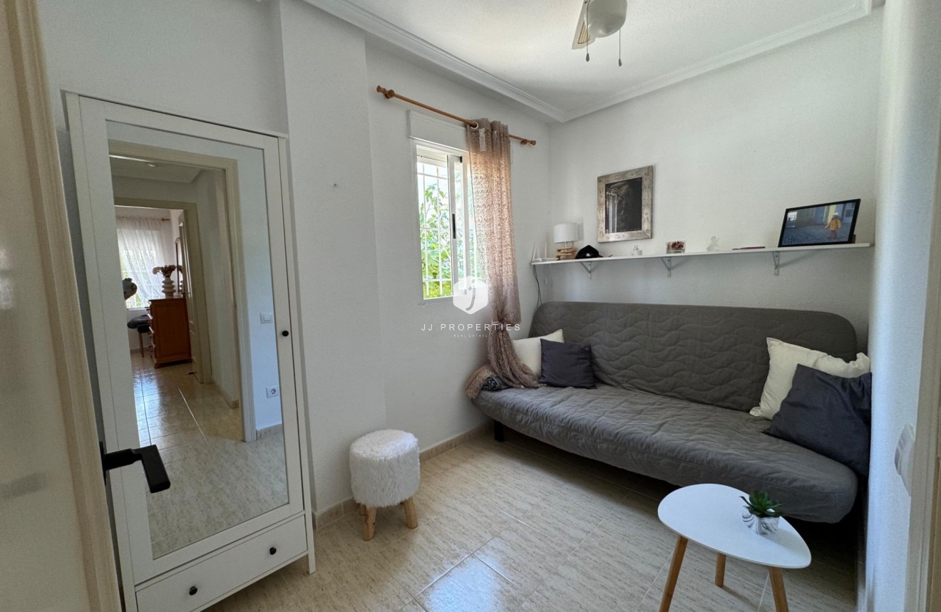 D'occasion - Bungalow -
Torrevieja - La Siesta - El Salado - Torreta