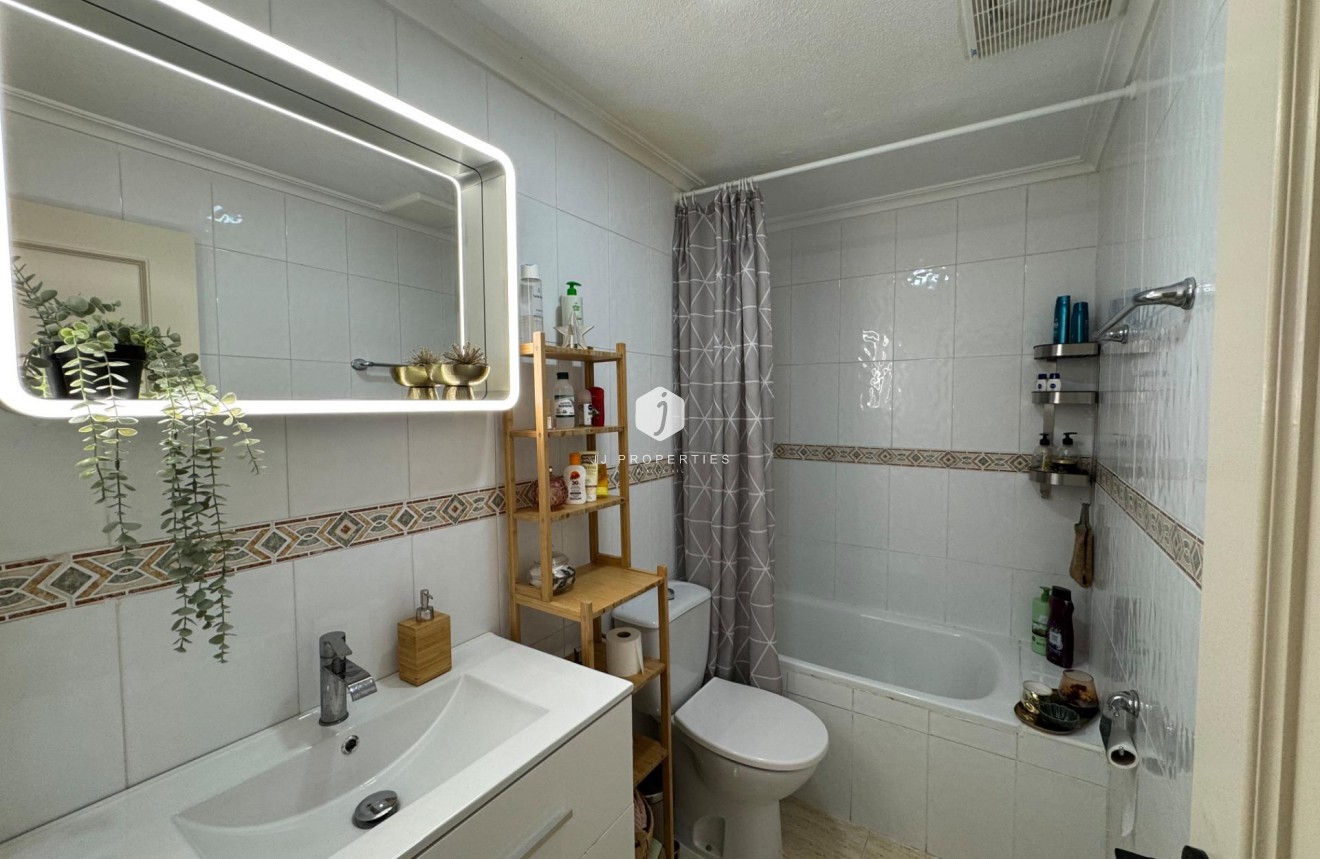 D'occasion - Bungalow -
Torrevieja - La Siesta - El Salado - Torreta