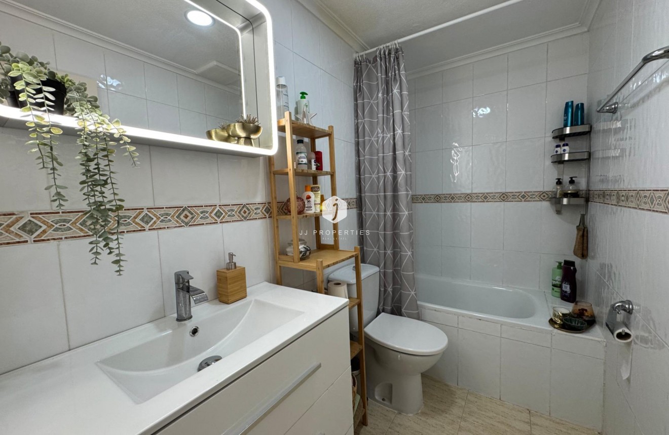D'occasion - Bungalow -
Torrevieja - La Siesta - El Salado - Torreta