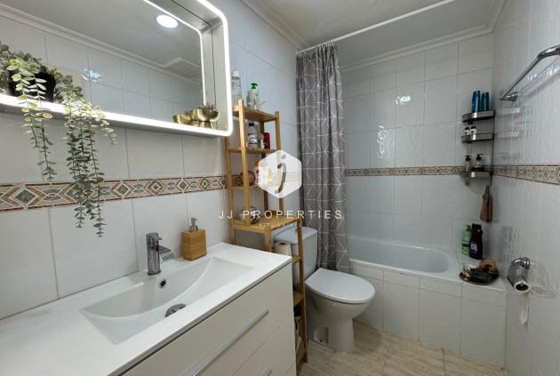 D'occasion - Bungalow -
Torrevieja - La Siesta - El Salado - Torreta