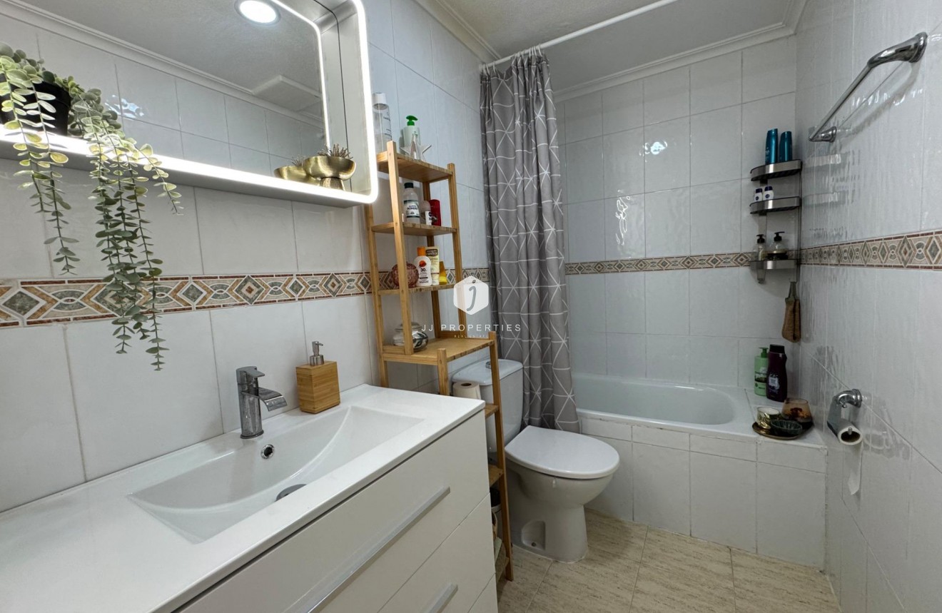 D'occasion - Bungalow -
Torrevieja - La Siesta - El Salado - Torreta