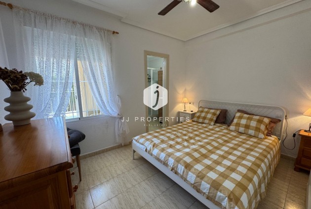 D'occasion - Bungalow -
Torrevieja - La Siesta - El Salado - Torreta