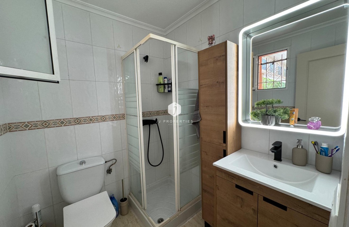 D'occasion - Bungalow -
Torrevieja - La Siesta - El Salado - Torreta