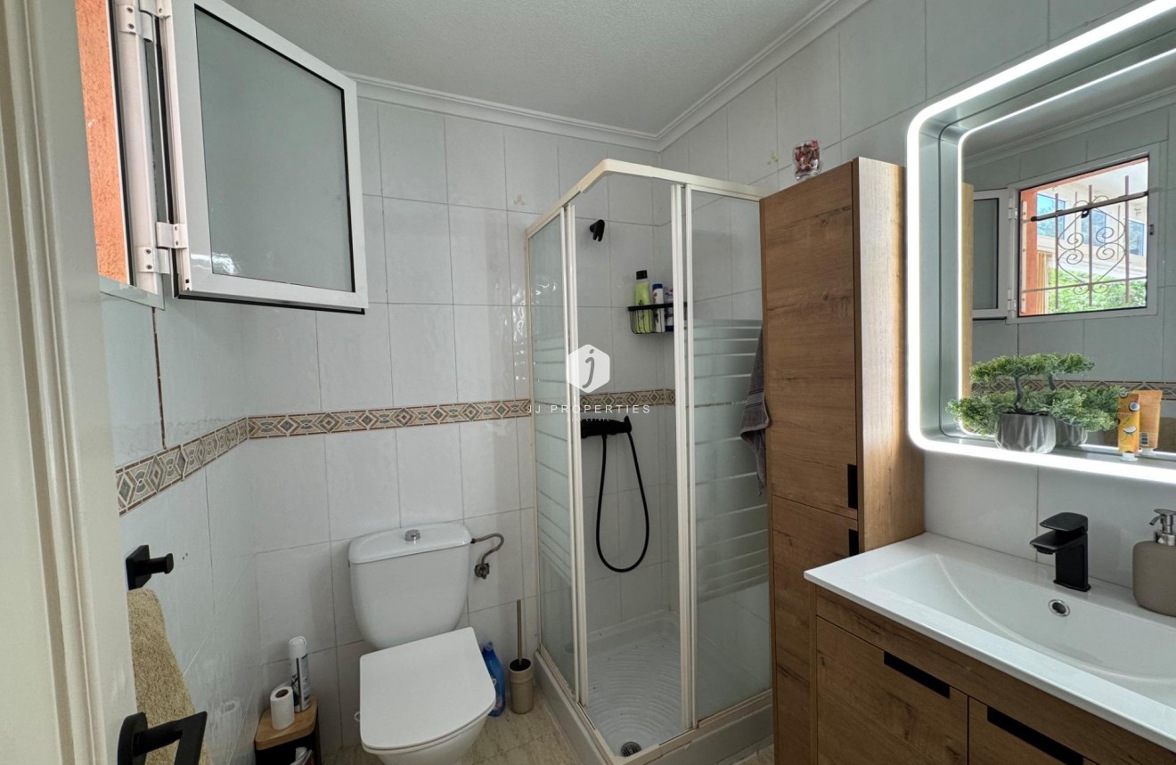 D'occasion - Bungalow -
Torrevieja - La Siesta - El Salado - Torreta