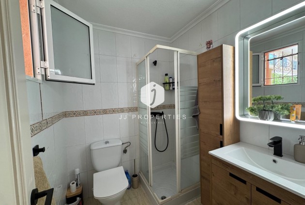D'occasion - Bungalow -
Torrevieja - La Siesta - El Salado - Torreta