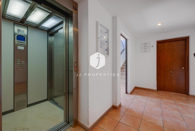 D'occasion - Appartement -
Torrevieja - Punta prima