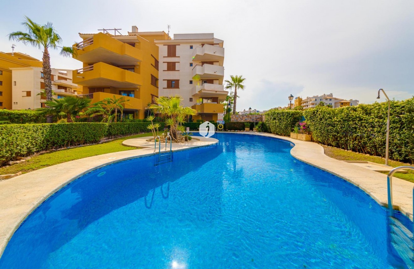 D'occasion - Appartement -
Torrevieja - Punta prima