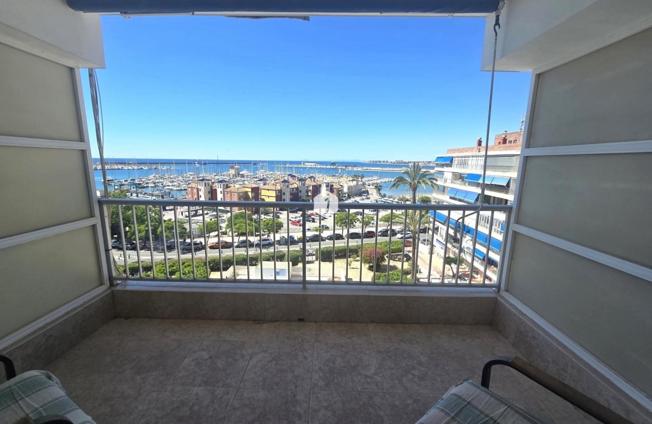 Tweedehands - Appartement / flat -
Torrevieja - Puerto Deportivo Marina Salinas