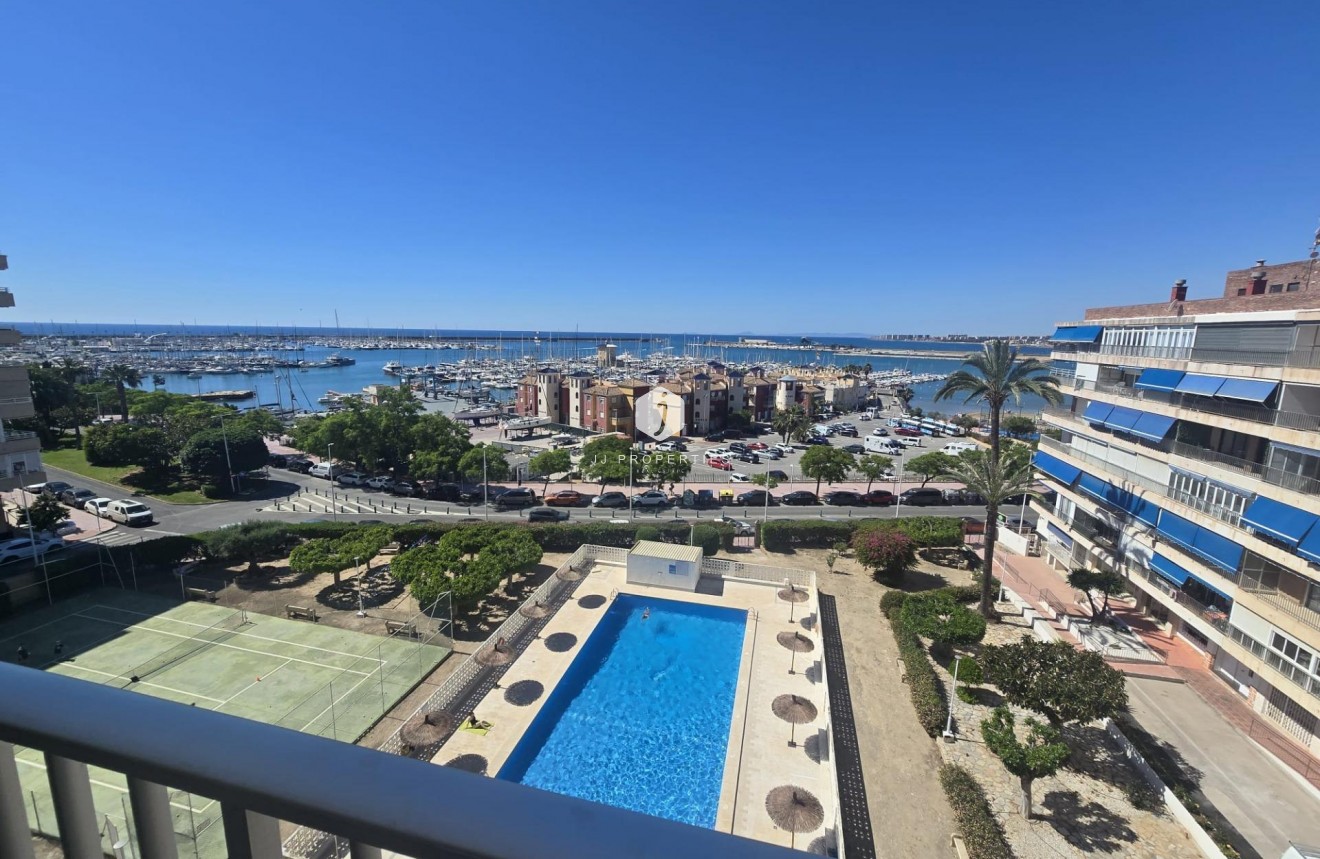 Tweedehands - Appartement / flat -
Torrevieja - Puerto Deportivo Marina Salinas