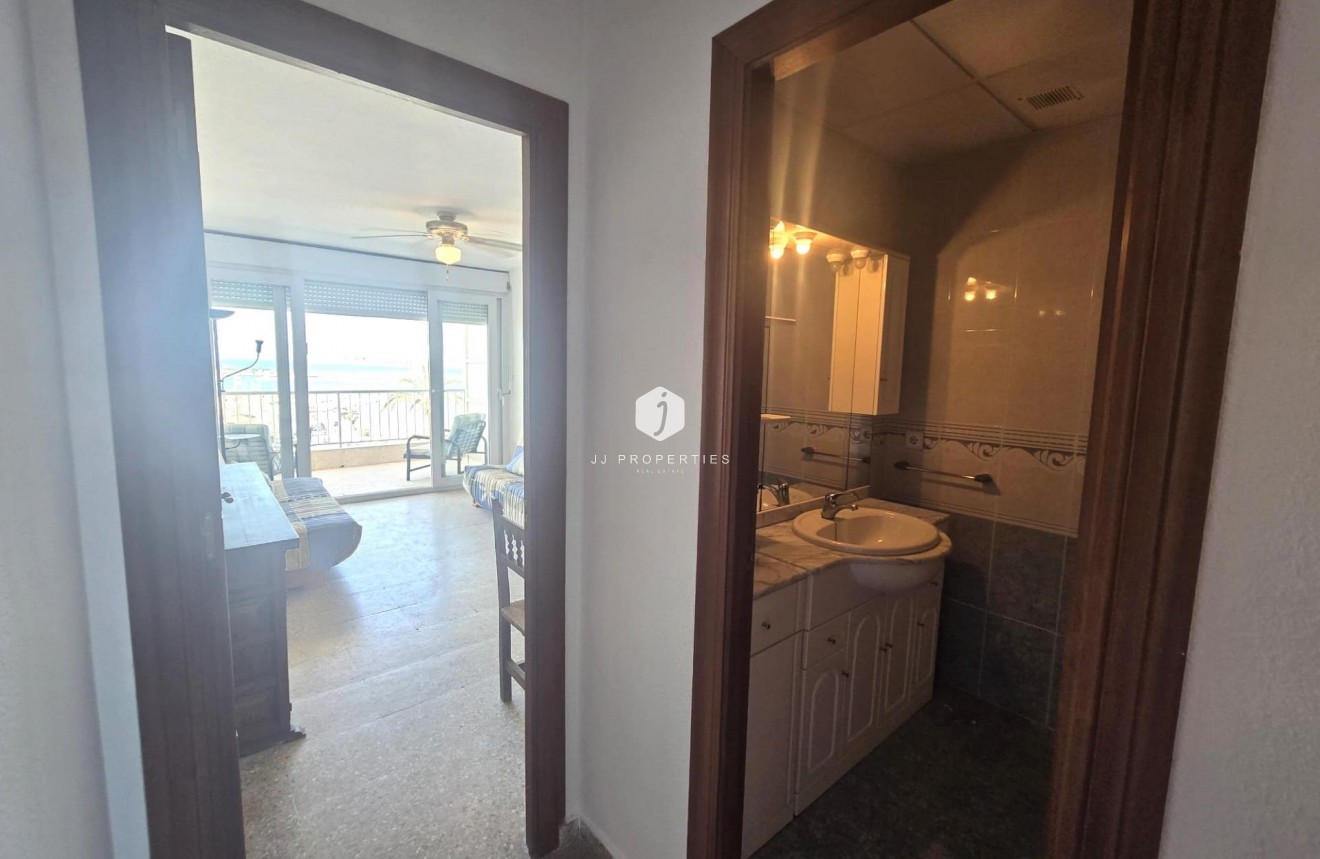 Tweedehands - Appartement / flat -
Torrevieja - Puerto Deportivo Marina Salinas