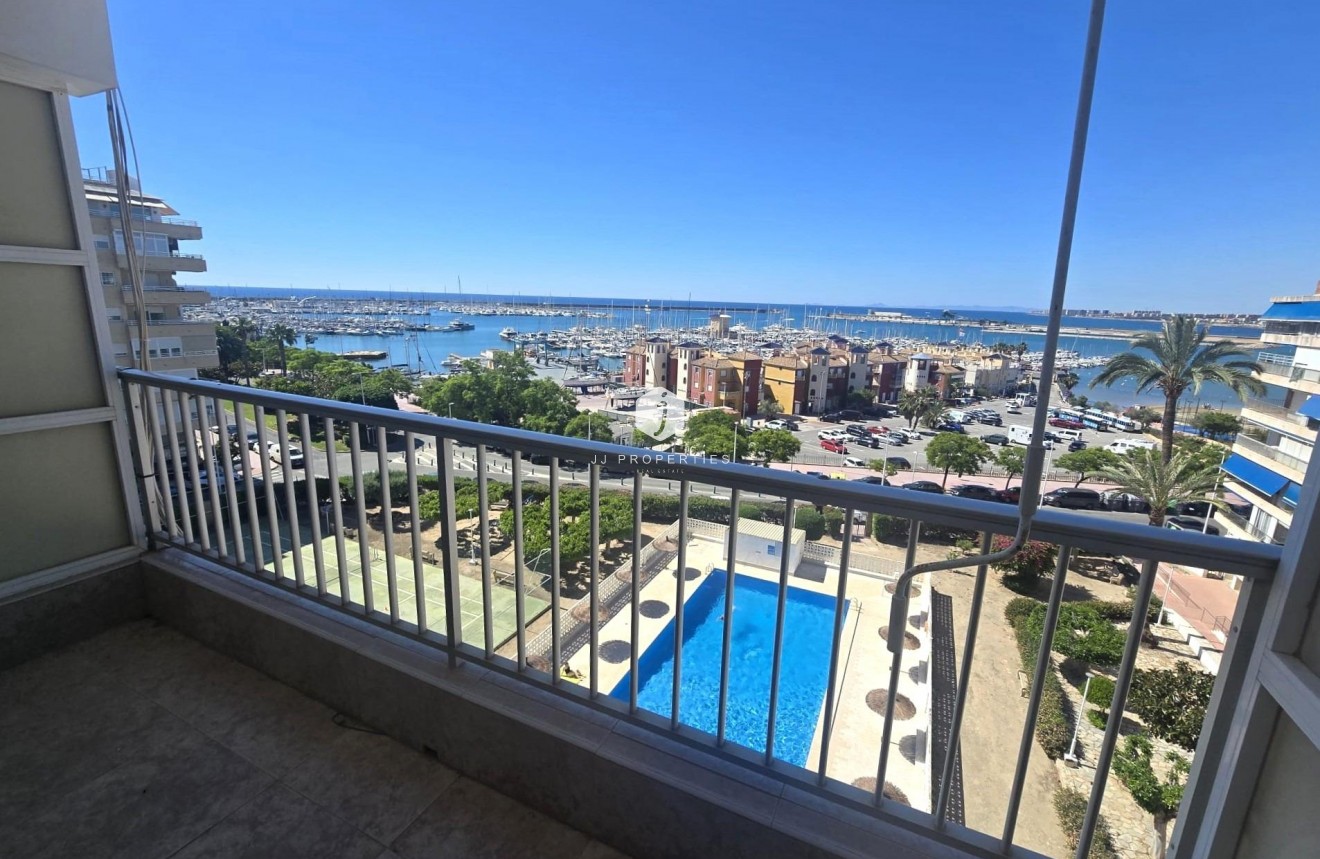 Tweedehands - Appartement / flat -
Torrevieja - Puerto Deportivo Marina Salinas