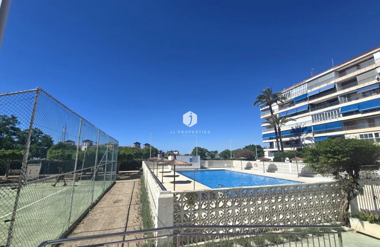 Tweedehands - Appartement / flat -
Torrevieja - Puerto Deportivo Marina Salinas