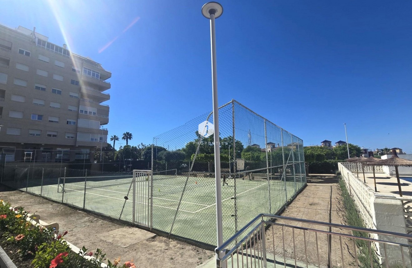Tweedehands - Appartement / flat -
Torrevieja - Puerto Deportivo Marina Salinas