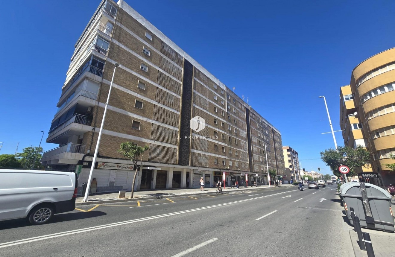 Tweedehands - Appartement / flat -
Torrevieja - Puerto Deportivo Marina Salinas