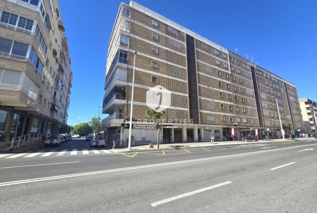 Tweedehands - Appartement / flat -
Torrevieja - Puerto Deportivo Marina Salinas