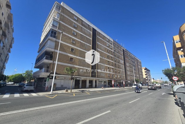 Tweedehands - Appartement / flat -
Torrevieja - Puerto Deportivo Marina Salinas