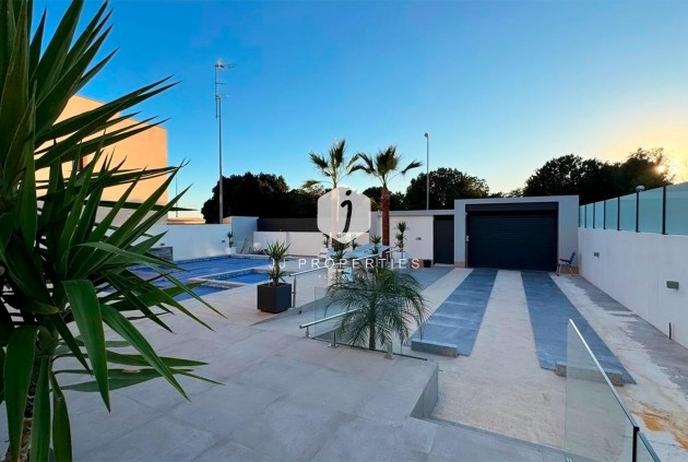 Resale - Villa -
Rojales - Ciudad Quesada