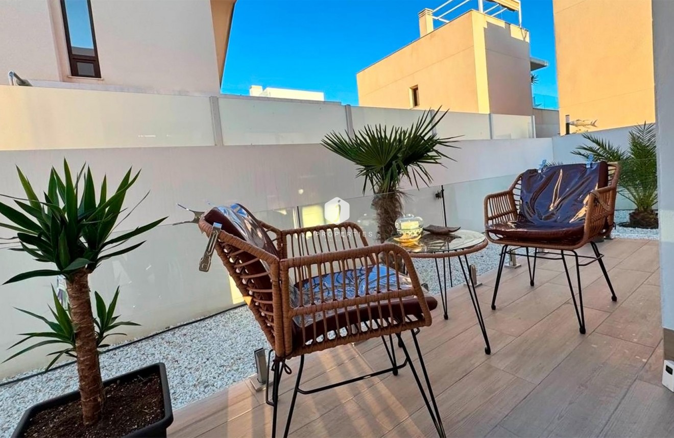 Resale - Villa -
Rojales - Ciudad Quesada