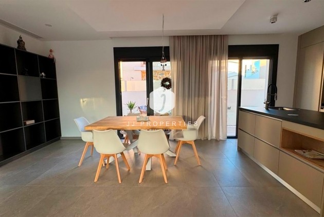 Resale - Villa -
Rojales - Ciudad Quesada