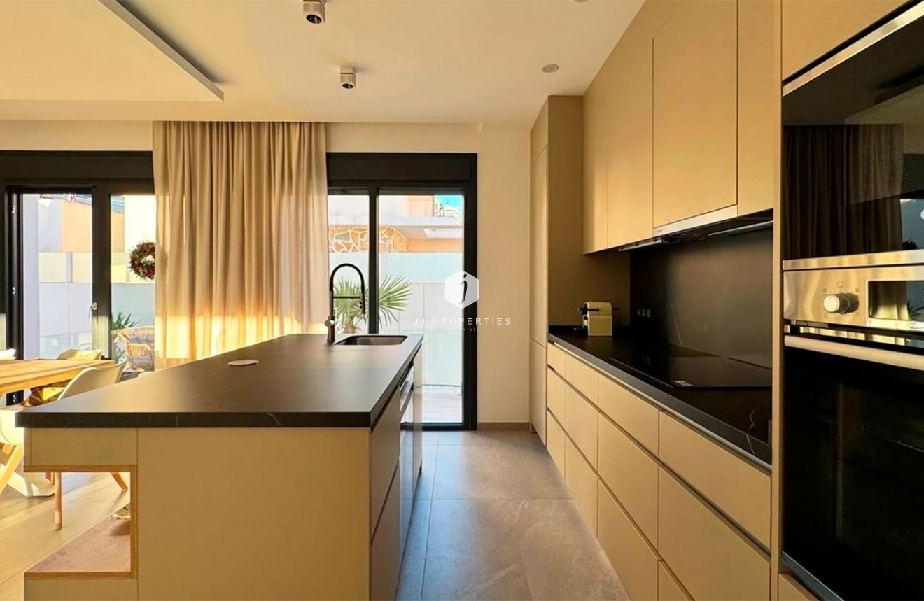 Resale - Villa -
Rojales - Ciudad Quesada