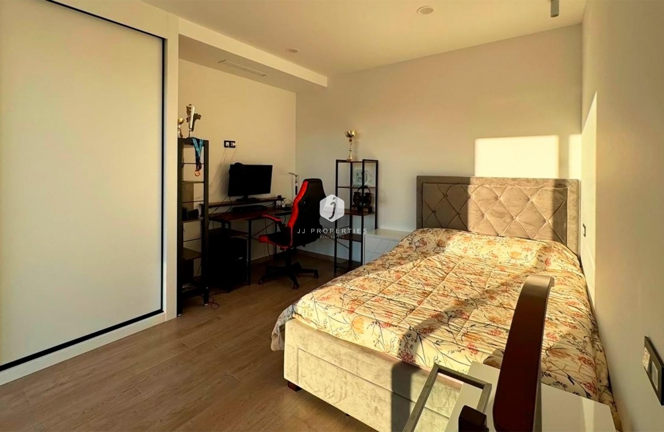 Resale - Villa -
Rojales - Ciudad Quesada