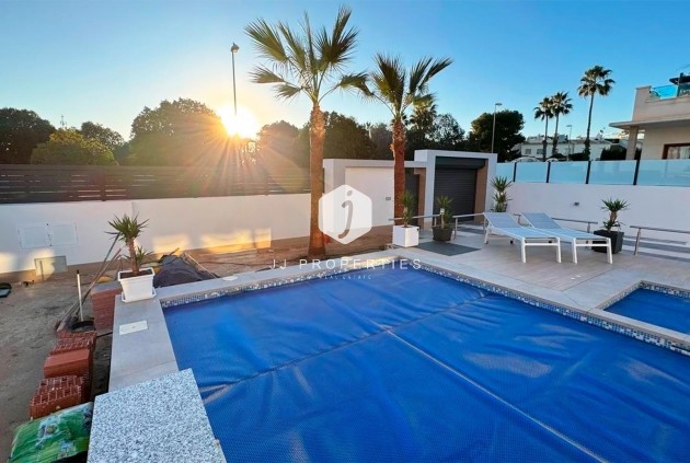 Resale - Villa -
Rojales - Ciudad Quesada
